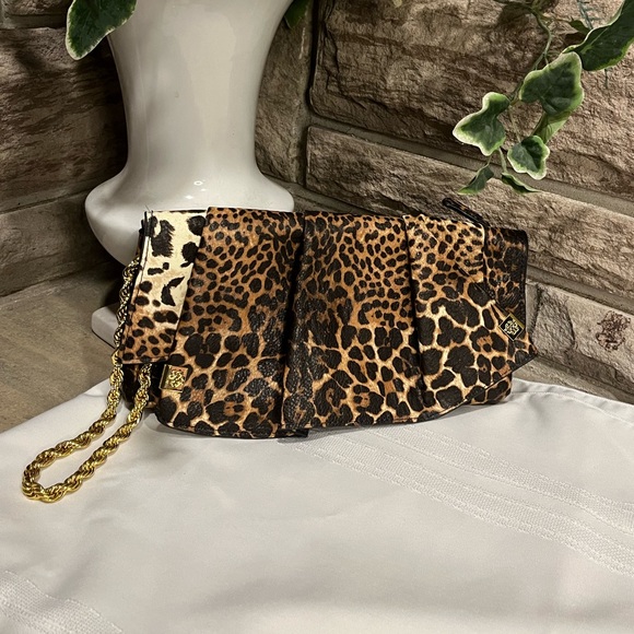 Jessica Simpson animal print clutch with gold wrist strap - Picture 2 of 4